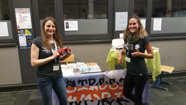 Streetworkerinnen v.l.n.r. Theresa Rass und Jacqueline Leitinger