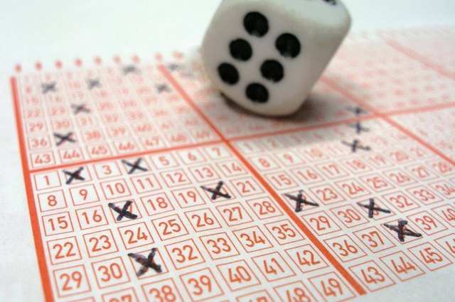 "6 aus 45" bringt die meisten Millionäre hervor. | Foto: Claudia Hautumm / pixelio.de