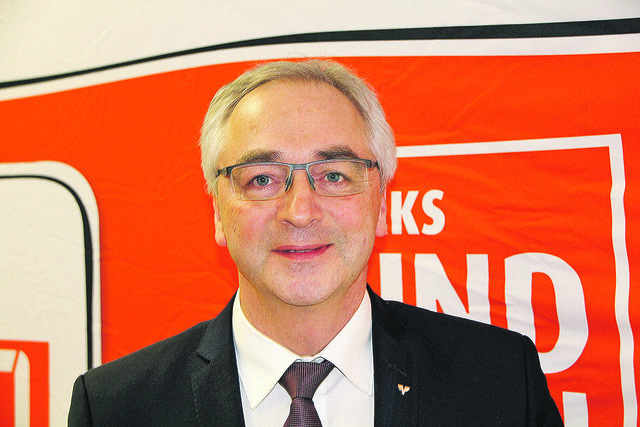 Jury-Mitglied Ernst Breiteneder (Volksbank OÖ AG): „Wer simpel und einfach schildert, mit welcher Innovation er in Oberösterreich und am Weltmarkt Umsatz machen kann, bringt gute Voraussetzungen für einen Finalsieg mit. Das verliert sich bei vielen Themenbereichen in der Technik.“