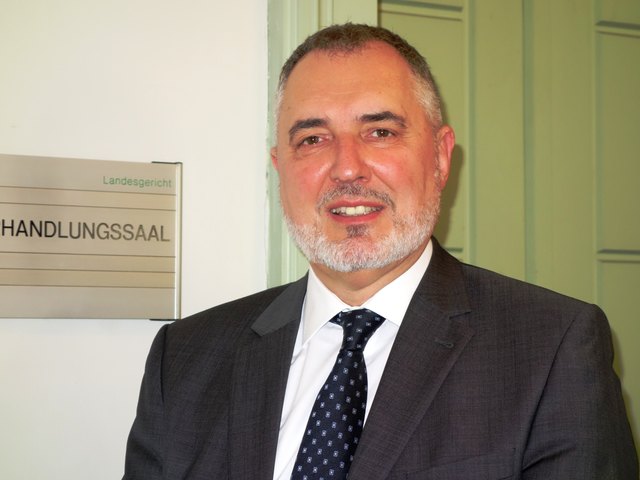 Opfervertreter Ewald Stadler. | Foto: Probst