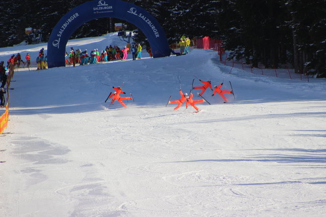 Das Damen-Demoteam der Skischule Maria Alm, Salzburger Vize-Landesmeister und 3. in der Österreichwertung | Foto: SBSSV