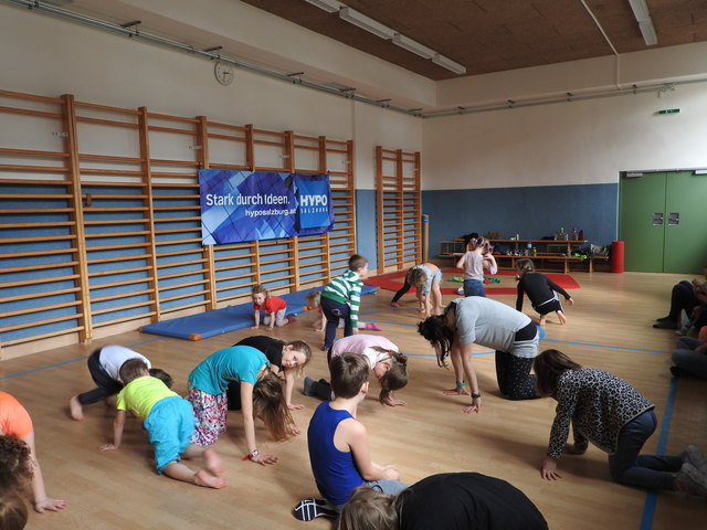 Yogastellung "Die Katze"