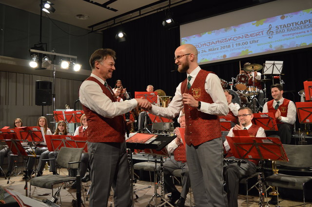 Zwei ganz Große Ihres Fachs: Günther Pendl (l.) und Georg Laller. | Foto: Stadtkapelle