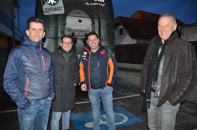 Fotogaleriesponsor "Auto König" war durch Robert Diettrich (l.) vertreten. | Foto: KK