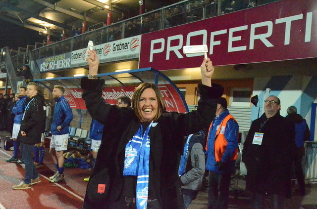 Die Präsidentin sieht sich schon in Österreichs Fußballhimmel. | Foto: KK