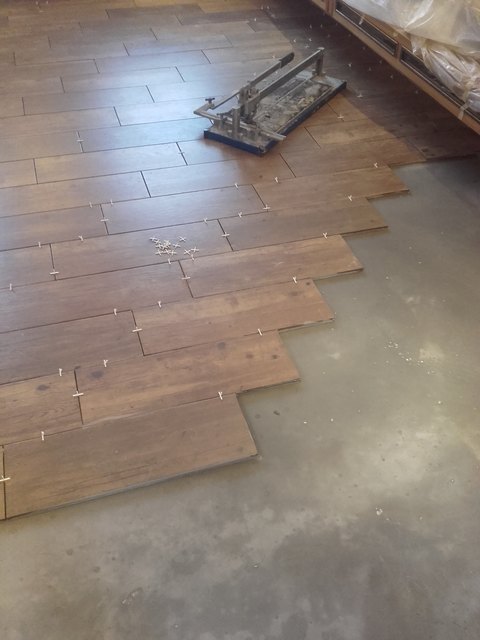 Fundament neu, Estrich neu