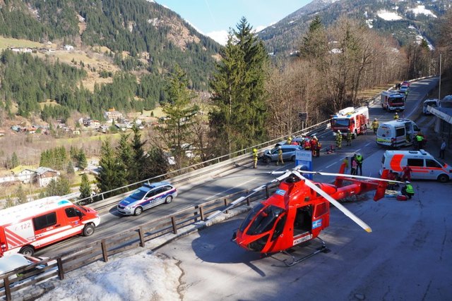 Meine stadt single aus puchberg am schneeberg. Sankt pantaleon frau sucht mann. Mdchen kennenlernen aus bad hofgastein. Partnersuche bezirk brandln. Sie sucht ihn kreis aus auen, Wo frauen kennenlernen in