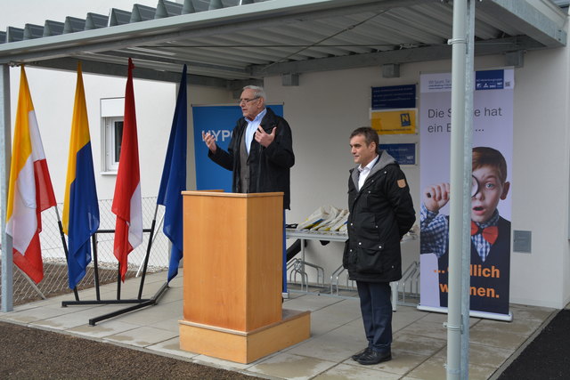 Walter Mayr von der NÖ Wohnbaugruppe und Landtagsabgeordneter Anton Erber.