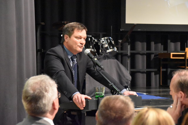 Bürgermeister Anton Hoflacher blickte noch einmal zurück auf die letzten 50 Jahre.