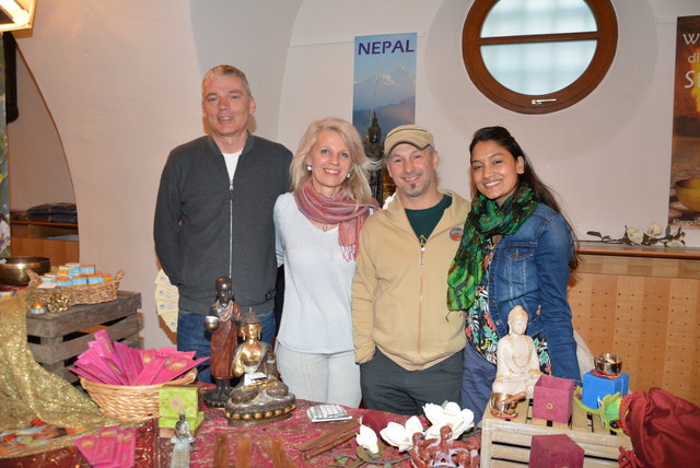Das Team: Ewald Amon, Brigitta Harrach, Tom Stuppner und Usha Basnet-Stuppner
