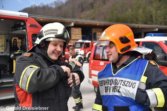 Gefahrgut Kommandant Dr. Hannes Kern und Abschnittsbrandinspektor Christian Lechner