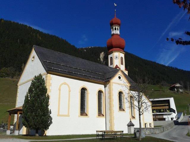 Die Pfarrkirche St. Martin in Gries im Sellrain wurde außen und innen renoviert – jetzt wird gefeiert!