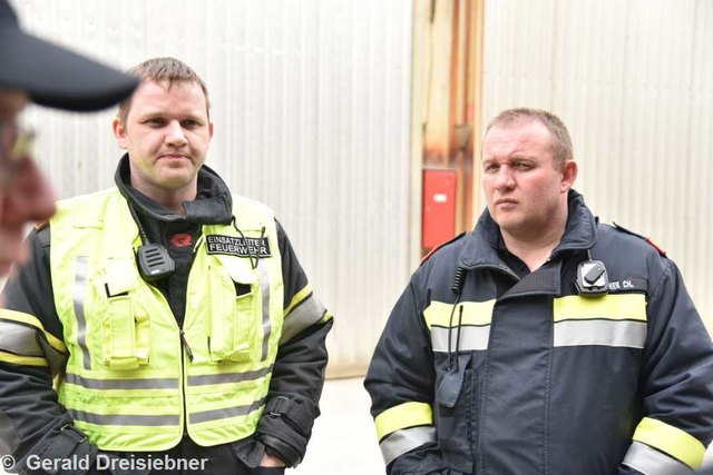 Einsatzleiter Dr. Hannes Kern und Ortskommandant Christian Lechner