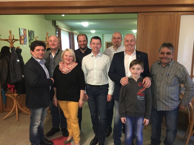 Von links: Franz Saurer, Reinhard Raaba, Bgm.in Klare Liszt, Udo Seper, Andreas Farkas, Hannes Nemeth, LA Georg Rosner, Matthias Seper und Willi Farkas | Foto: ÖVP Unterwart