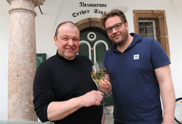 Seeschloß Ort Gmunden  - Orther Stuben mit neuen Pächtern Gerhard Hinterwirth und Hermann Gruber - am Foto: | Foto: Klemens Fellner