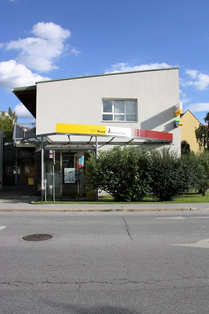 Die Schließung der Gratkorner Postfiliale am Andreas-Leykam-Platz wird wahrscheinlich mit den getrennten Wegen von BAWAG und Post zu tun haben. | Foto: EE