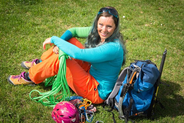 Gut gerüstet: Von schlechten Wetterbedingungen lässt sich Gudrun Kreuzwirth nicht abhalten. Allein in der Wintersaison war sie 80 Tage in den Bergen unterwegs. | Foto: Jorj Konstantinov