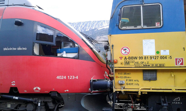 Der Personenzug konnte noch anhalten, bevor der Arbeitszug mit rund 40 Km/h mit ihm kollidierte | Foto: KK/FF Spittal