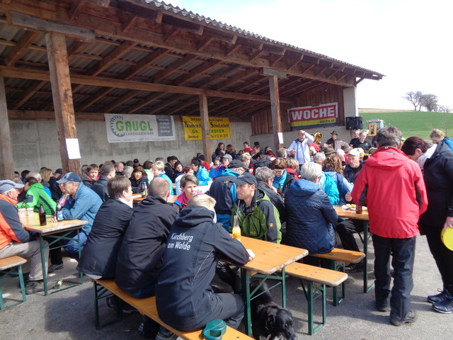 Ein zünftiger Frühschoppen darf beim WOCHE-Wandertag am Sonntag, 22. April, in Puchegg nicht fehlen. | Foto: KK