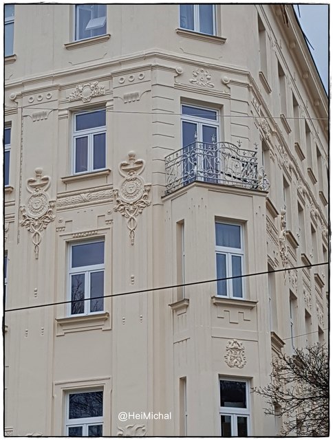 ...gegenüber von der Antonskirche. In der Neusetzgasse gibt es ein wunderschönes Haus ,es sieht sehr edel aus!