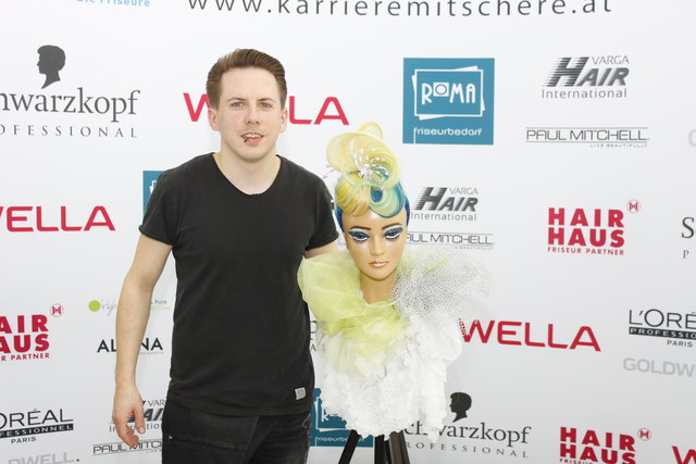 Akademie Master Trophy – Evening Style Damen am Technikkopf: Diesen Preis sahnt Romeo Kloner ab. | Foto: WKNÖ