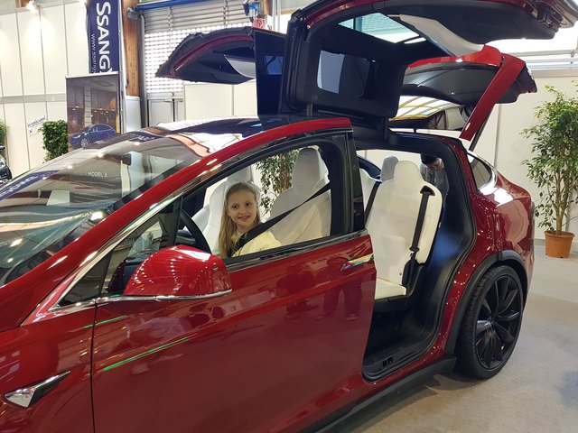 Die Tage werden immer wärmer und länger, der Frühling ist da. Claudia fand auch schon das passende Auto für diese schöne Jahreszeit!