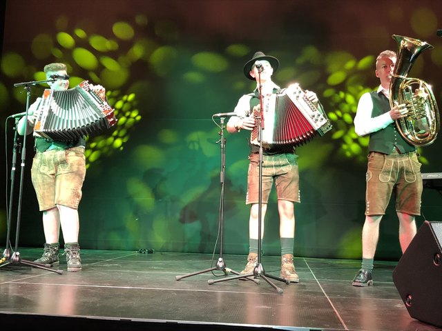 Das Gleinalm Trio begeisterte mit volkstümlicher Musik