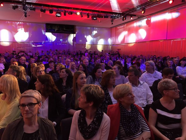 Volles Haus im Casino Velden