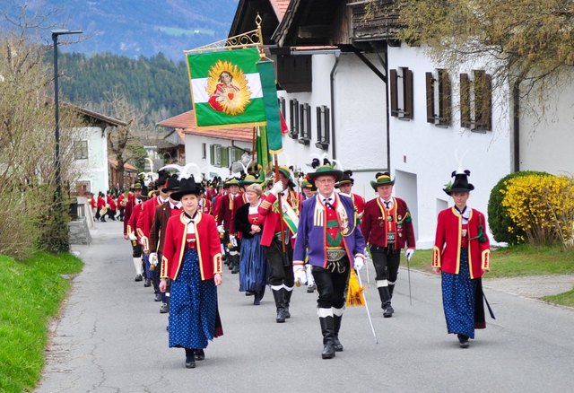 Tradition beim Bataillon Sonnenburg: Aufmarsch der Vertreter aller 14 Kompanien zur Bataillonsversammlung.