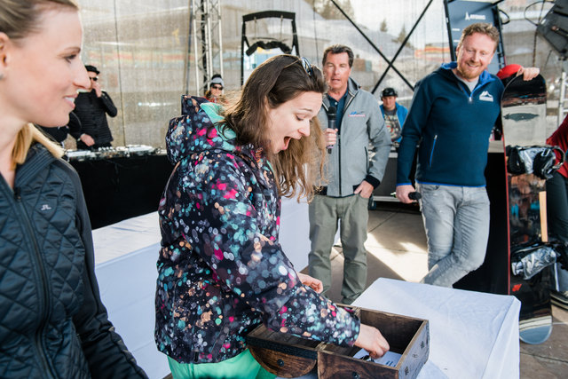 Gewinnerin Klara Novoselc freut sich sichtlich. | Foto: Copyright: Tourismusverband Obertauern/ Matthias Fritzenwallner