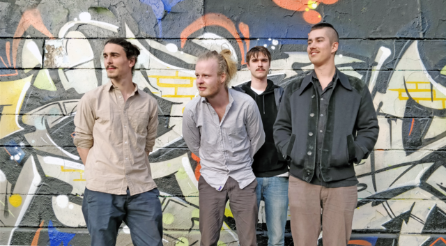 von links nach rechts: Florentin Scheicher, Lukas Klein, Florian Röthel und Roman Geßler. Eigentlich wollten sie in die Kamera schauen, wurden aber abgelenkt.