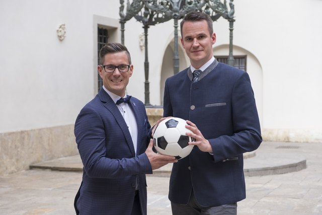 Für einen Sportstätten-Masterplan: Günter Wagner und Stefan Hermann (r.) von der FPÖ. | Foto: FP Steiermark/Krenn