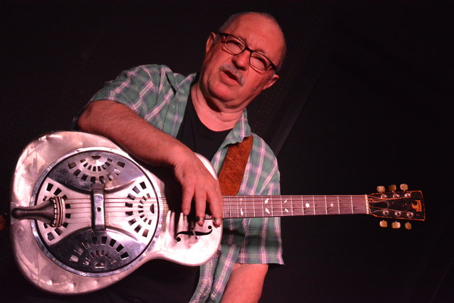 Sammy Vomáčka: mit Jazz, Blues & Ragtime gab er ein intimes Konzert in Weiz.