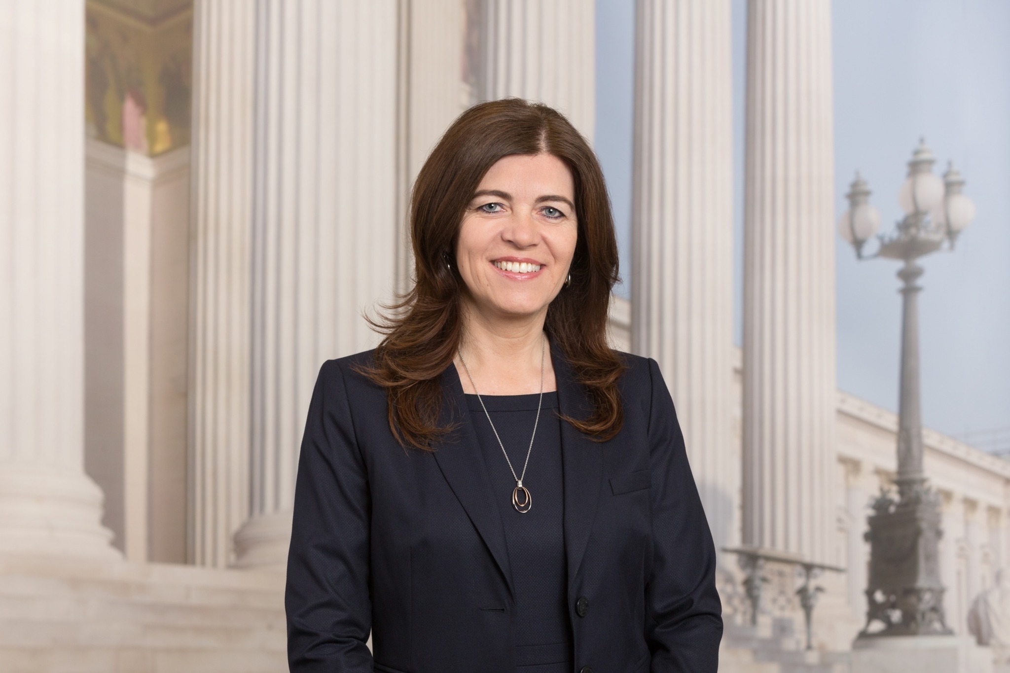 Angela Baumgartner "Aktuelle Infos aus dem Parlament" Bruck an der