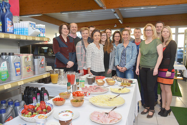 Am Räderwechselsamstag empfing das Team des Autohauses Puntinger die Kunden mit einem köstlichen Frühstück.