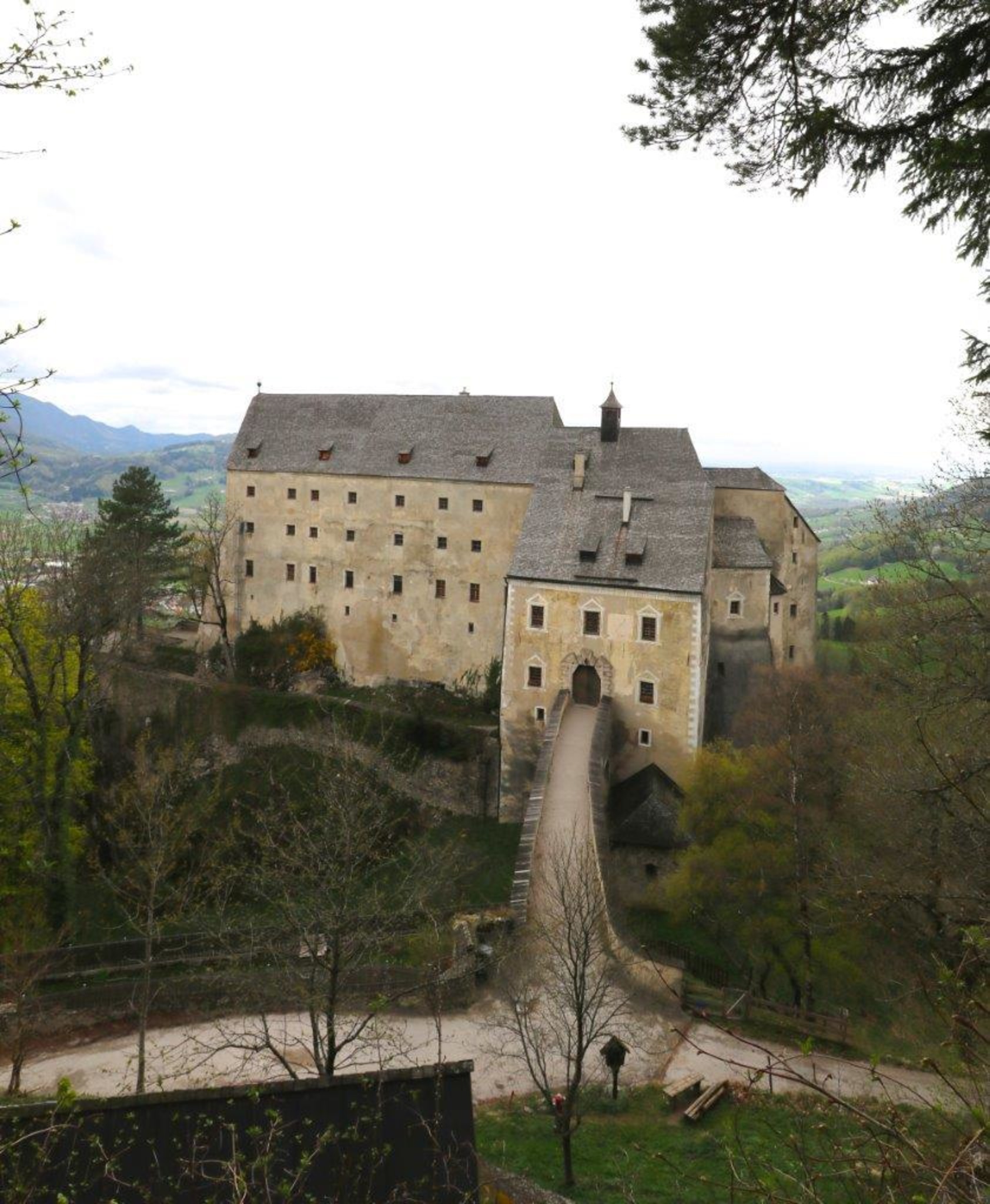 Burg Altpernstein bleibt JugendBurg Kirchdorf