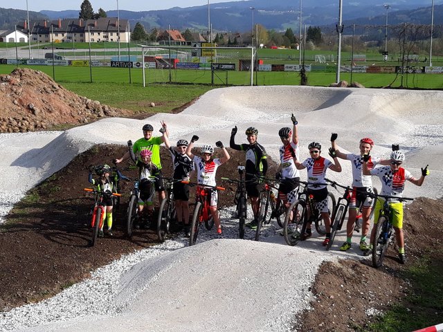 Eine coole Sache, der neue Pumptrack in Maria Lankowitz. Die Crazy Cross Biker trainieren schon drauf. | Foto: Crazy Cross Biker