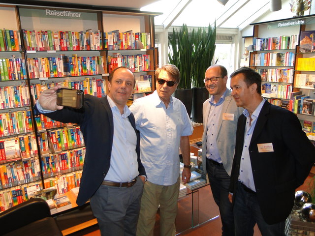 Selfie zum Auftakt: v.l.: Bgm. Christoph Stark, Peter Rosei, Gerwald Hierzi, Claus Schwarz