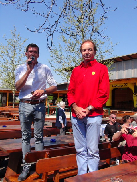 Bgm. Peter Stradner und Heribert Kasper begrüßten im Römerstation zum großen Finale des Sportwagenopenings.