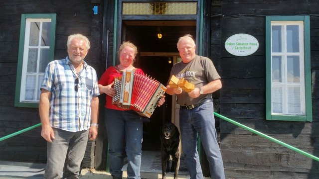 Voitsbergs Naturfreunde um Alfred Mayer und Hans Rauchegger haben Martha im Sattelhaus herzlich – und musikalisch – empfangen.