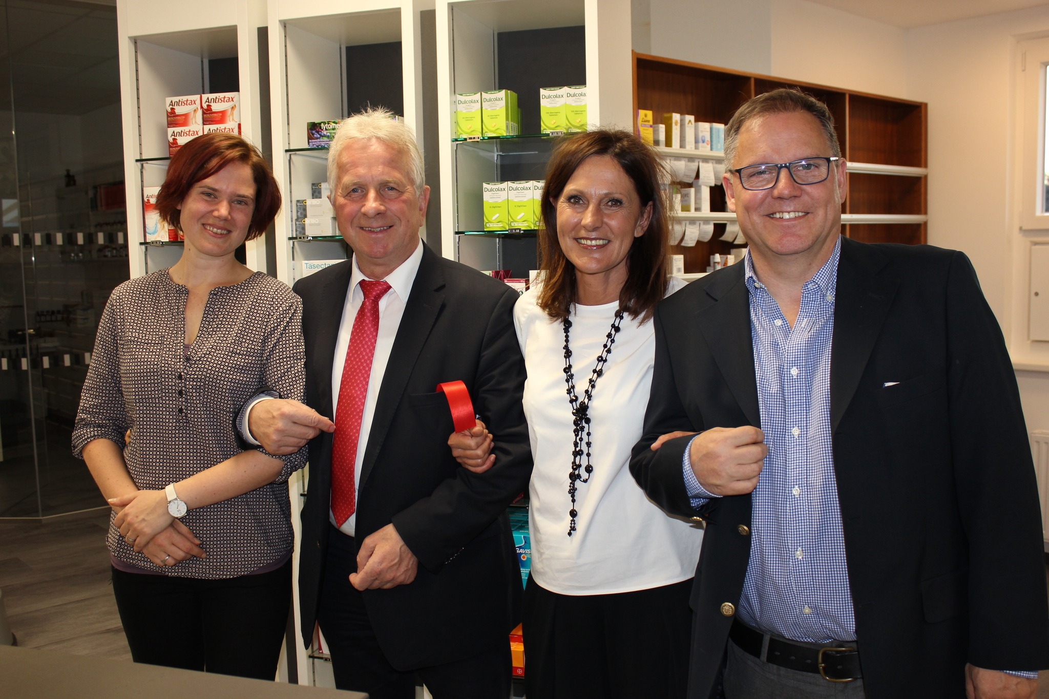 ,Drive-In-Apotheke‘ in St. Michael eröffnet - Leoben