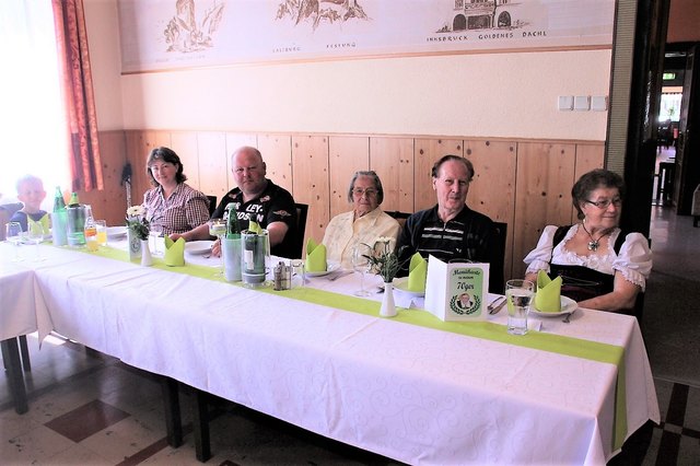 Geburtstags-Tafel
(Fotos: J. & M. Rathkolb)