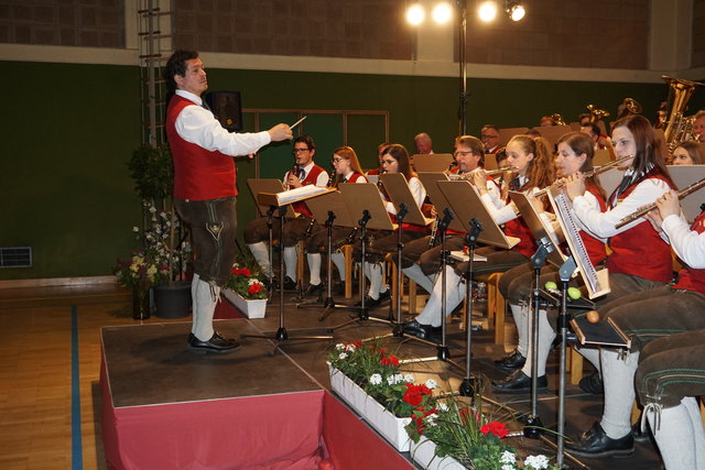Der Musikverein Söchau unter der Leitung von Kapellmeister Antonio Lizzaraga beim zweiten Konzert in Übersbach.