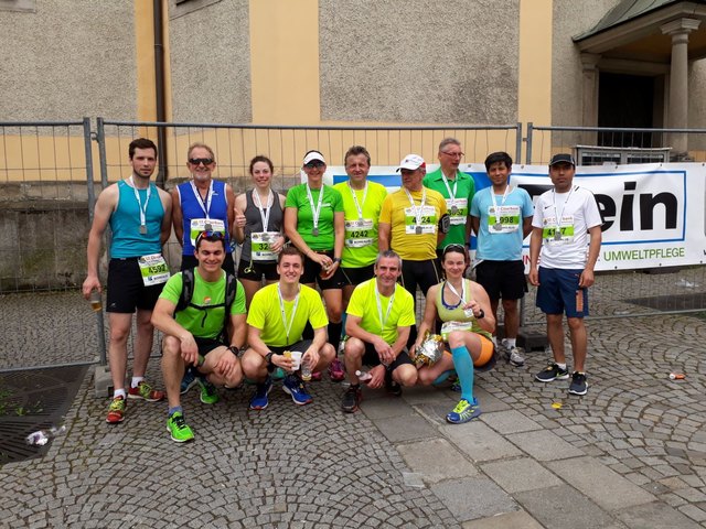 Die Halbmarathon-Finisher der gesunden Gemeinde Hartkirchen - Union Fit im Ziel