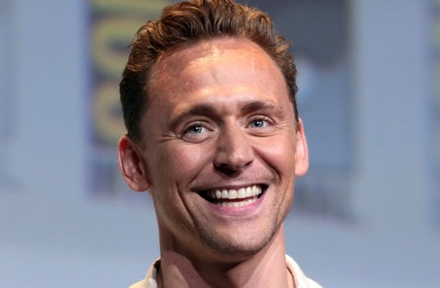 Tom Hiddleston & Chris Hemsworth machen Werbung für die Avengers