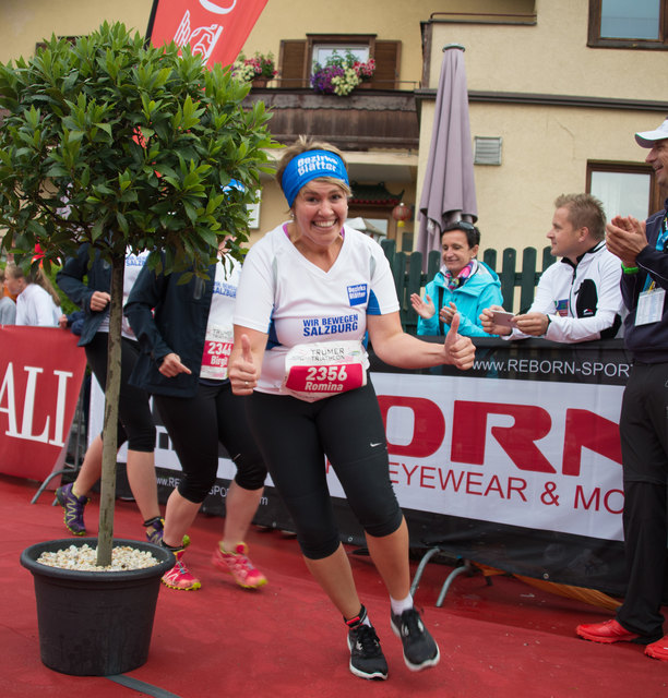Der Ladies Run ist berühmt für die extrem gute Stimmung. Die Distanz: 4,1 km Laufen.