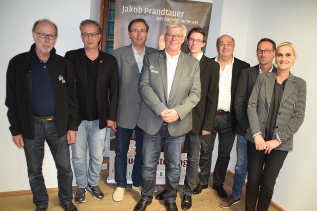 Neuer Vorstand: Franz Geiger, Wolfgang Jörg, Nikolaus Köll, Christian Rudig, Philipp Machac, Reinhard Machac, Christoph Wachter und Maria Jörg (v.l).