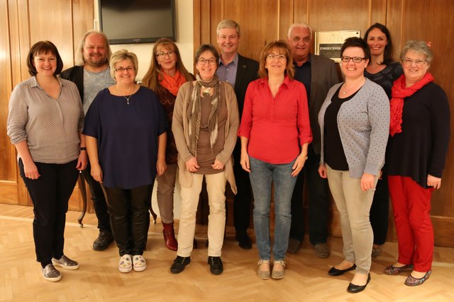 Andrea Thiel (Revisorin), Hannes Schörghuber (Chorleiter), Manuela Schörghuber (Obmann-Stv.), Gerda Blumenschein (Kassierin-Stv.), Sabine Wagner (Schriftführerin), Roland Wagner (Obmann), Petra Schober (Kassierin), Reinhard Schörghuber (Archivar), Nadine Donner (Schriftf.-Stv.), , Evelyn Jäger (Archiv.-Stv.), Rosina Strasser (Revisorin)