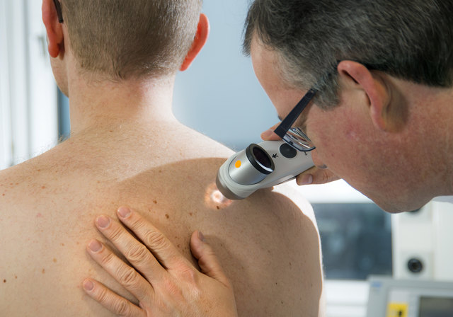 Faszinierende Hautzelle – sie ist die Basis für das größte Organ des Menschen. Mehr über Veränderungen, Alterungserscheinungen und Erkrankungen der Haut erfahren Sie am 16. Mai um 18 Uhr beim „Klinikum Wissensforum Fokus: Haut“ am Klinikum-Standort Wels.
