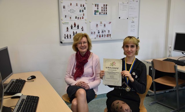 Platz 3 im Englischwettbewerb für Alisa Bovsunovska.